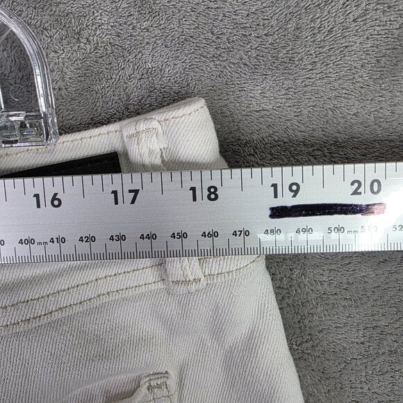 Womens Natural Reflections White Denim Shorts Vintage Stretch 3" Inseam Size 16 - Picture 7 of 11